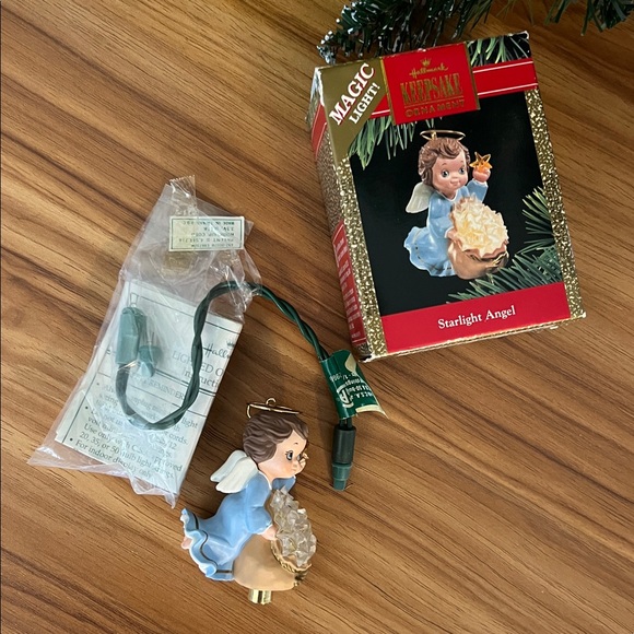 VINTAGE 1990 Hallmark Keepsake "Starlight Angel" Magic Light ornament LIGHTS UP! - Picture 10 of 13